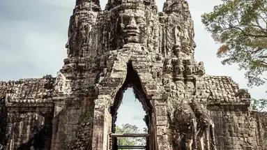 Od Angkoru do Baganu